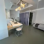 דירה Main Station Design Loft Style אינסברוק